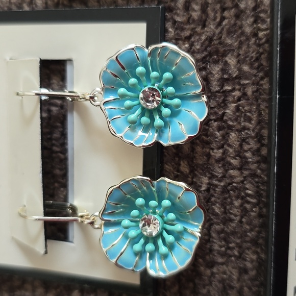 NAPIER BRAND WOMENS FASHION JEWELRY BUNDLE OF 5 PAIRS OF EARRINGS - Picture 5 of 16